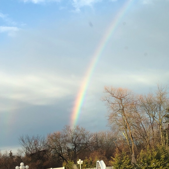 Meet your Posher, Jennifer - Picture 1 of 1